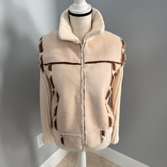 Parkhurst Cream Vest with Fur Accents - Picture 3 of 15